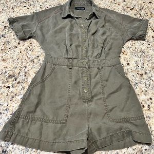 Urban outfitters moss green jumper. Size XS